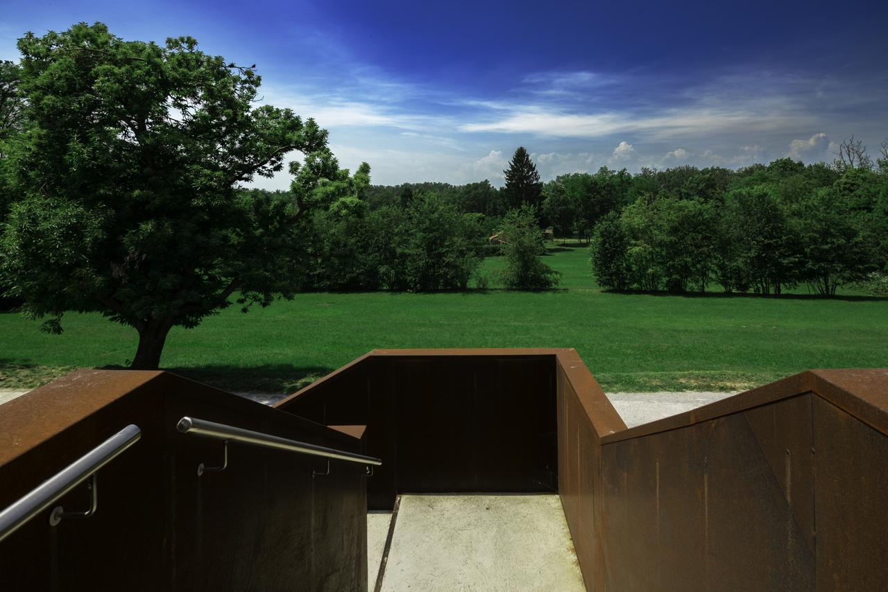 Cascina Monte Diviso Hostel Gallarate Exterior foto
