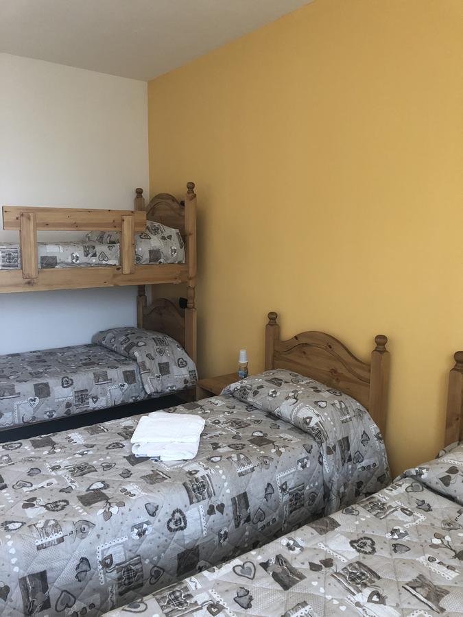 Cascina Monte Diviso Hostel Gallarate Exterior foto